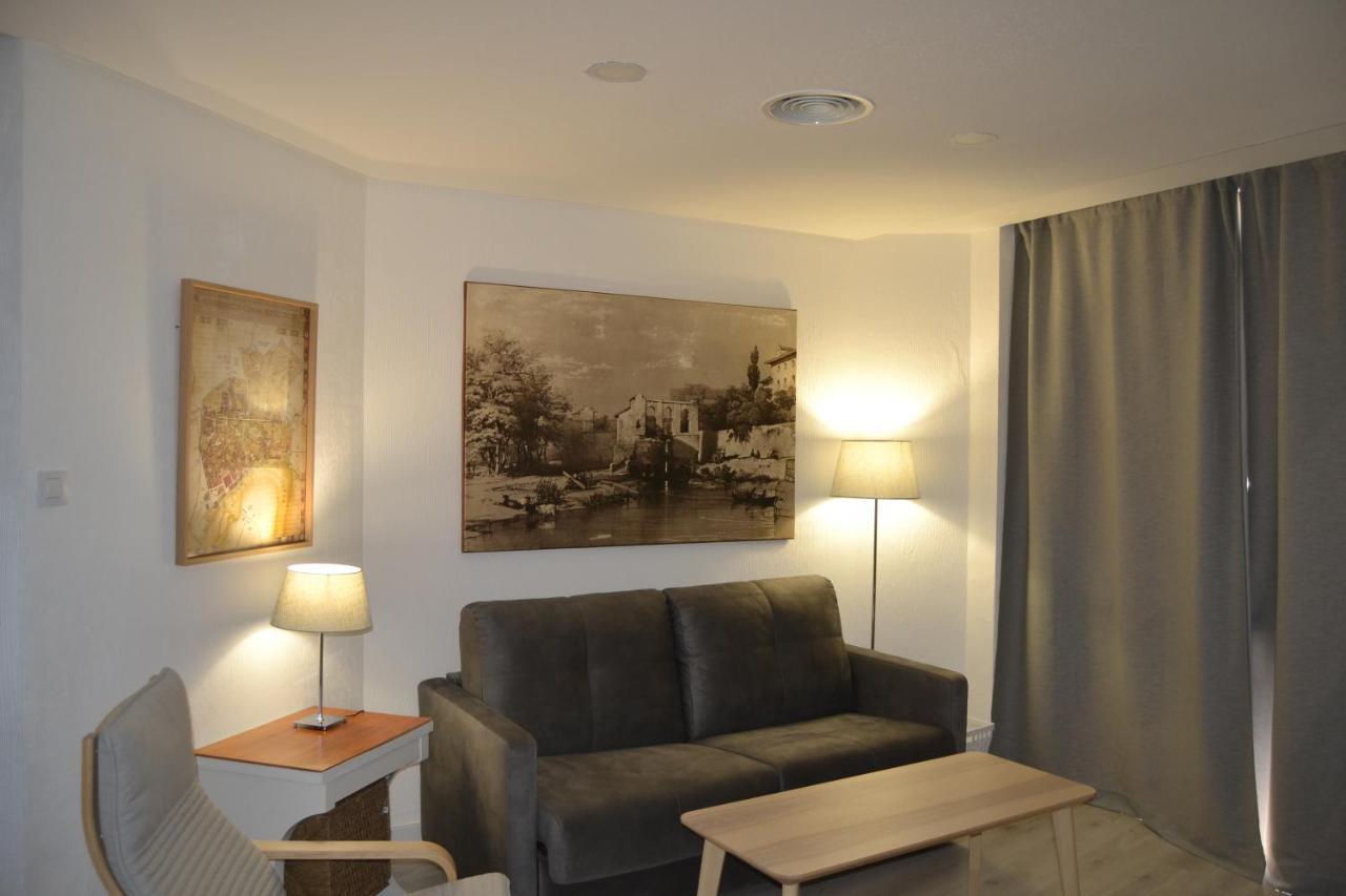 Torre De Campanas Apartment